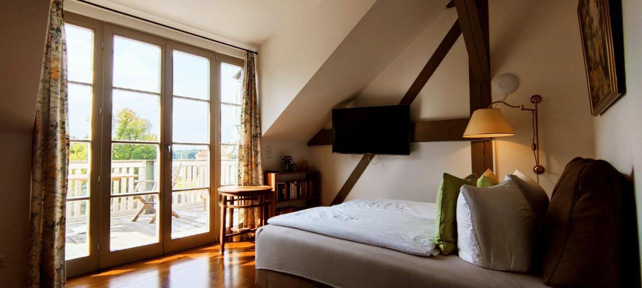 Loggiahaus Am Schloss, 5 Ferienwohnungen, Teils Mit Schloss- Und Seeblick Rheinsberg Exterior foto