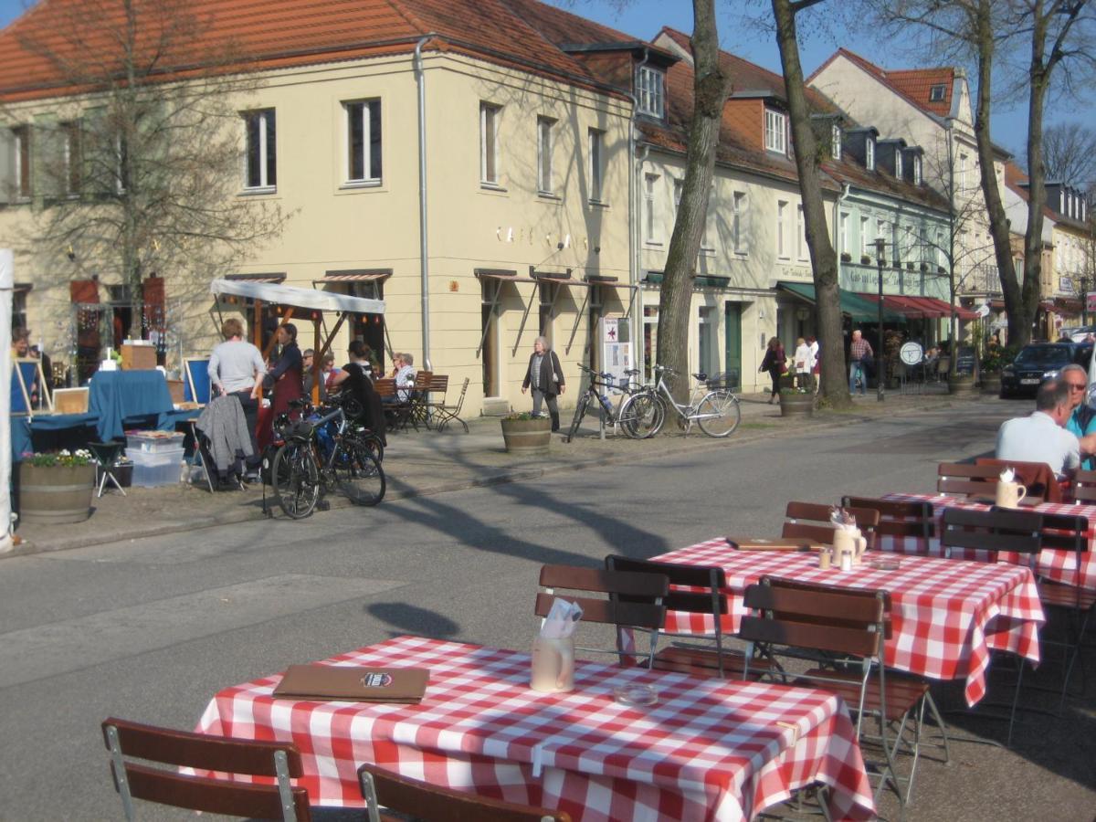 Loggiahaus Am Schloss, 5 Ferienwohnungen, Teils Mit Schloss- Und Seeblick Rheinsberg Exterior foto